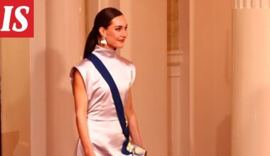 Sanna Marin saapui Linnan juhliin – tällainen on hänen iltapukunsa