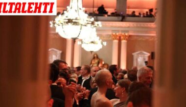 Linnan jatkoille satojen metrien jono – Jenna Simula ja joukko kansanedustajia jäivät ulkopuolelle