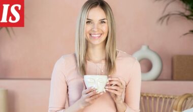 Kesäkuussa eronnut Vilma Peltonen pelmahti linnaan miljonäärin seurassa – yhteiskuvissa häikäisevä asu