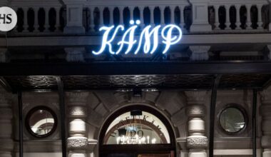 Kämpin johtaja kuvauskohusta: Vieraat saavat kuvata Linnan jatkoilla