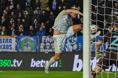 Näin Pohjanpalo taiteili takatolpalta pallon maaliin.