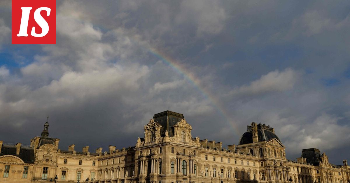 Vesivahinko vaurioittanut satoja teoksia Louvressa