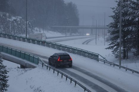 Lunta on vain vähän Kuusamon eteläpuolella, kertoo meteorologi Anna Latvala.