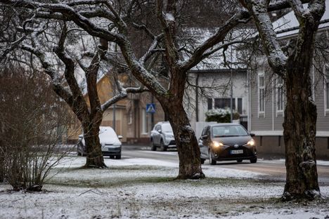 Torstain jälkeen ennsutettavuus heikkenee ja myös kylmemmät ilmat ovat mahdollisia.