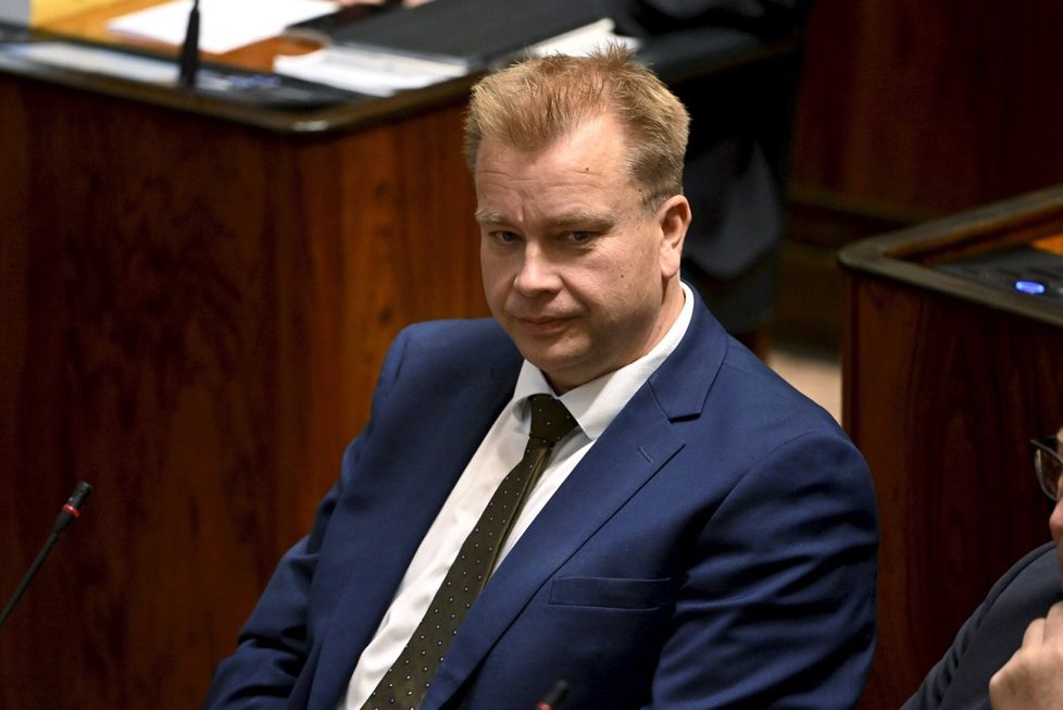 Keskustan puheenjohtaja Antti Kaikkonen on ollut kutsuttuna ”vain” Urheilugaalaan ja Emma Gaalaan ja hän oli ulkoasianvaliokunnan mukana Dallasissa NHL-pelissä.