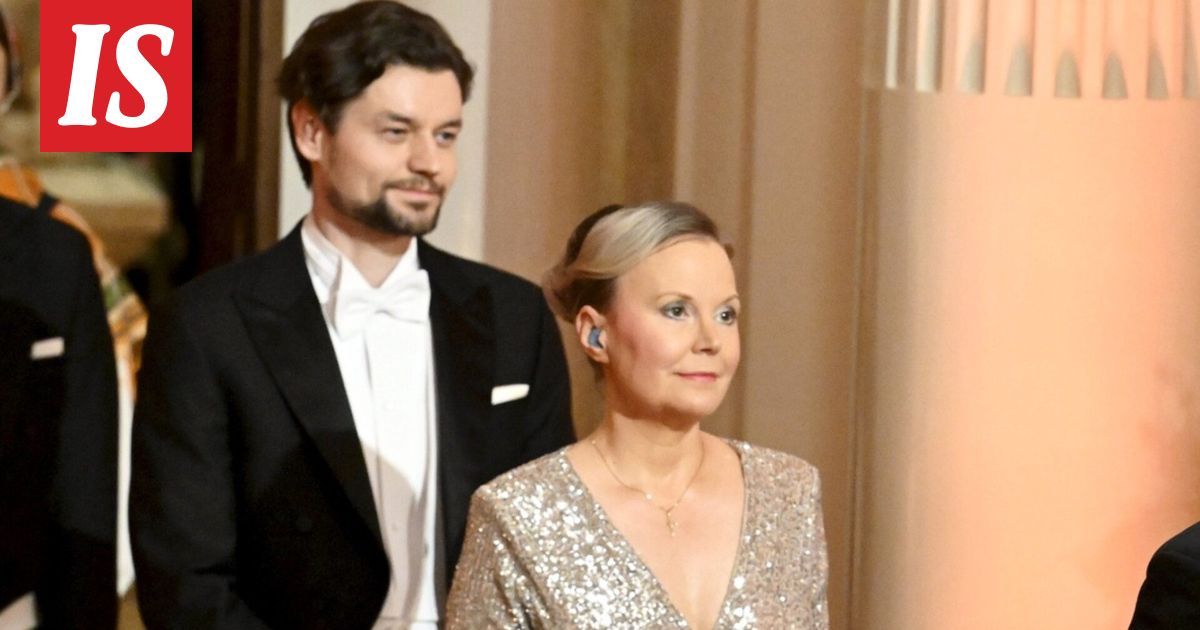 Tällaisessa asussa Hanna Wass saapui Linnan juhliin