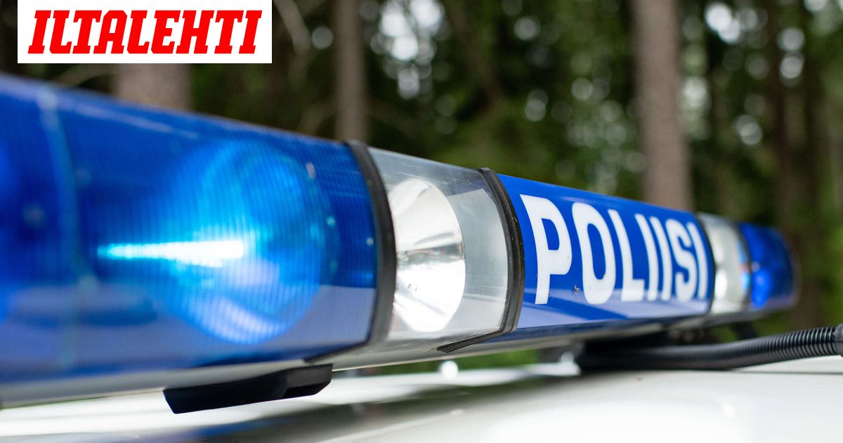 Nainen löytyi autotieltä vakavasti loukkaantuneena – Kuoli sairaalassa