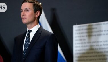 Viihdeyhtiö Warnerista käytävään ostokilpailuun osallistuu myös Yhdysvaltojen presidentin Donald Trumpin lähipiiriä