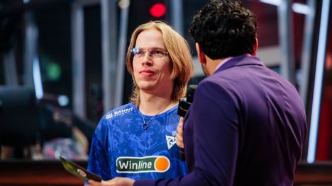 27-vuotias lopetti kilpauransa MM-pronssiin syyskuussa 2024. Nykyisin hän on yksi Dotan suosituimmista striimaajista. Taavitsaisen uran kokonaisansiot ovat yli viisi miljoonaa euroa.