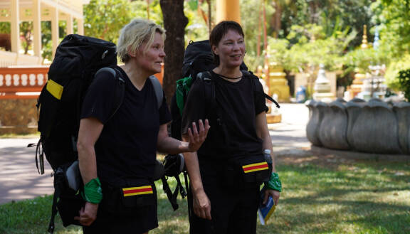 Paula Noronen ja Kati Launiainen putosivat tuoreimmassa tv-jaksossa. Kaksikko oli viime viikonloppuna viihteellä Helsingissä.