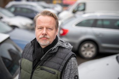 Ketola tunnetaan Finlanders-yhtyeestä.