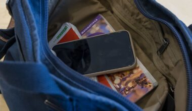 Suurin osa nuorista pitää kännykkäkieltoa perusteltuna – peruskoululaiset vastustavat täyskieltoa | Uutisia lyhyesti