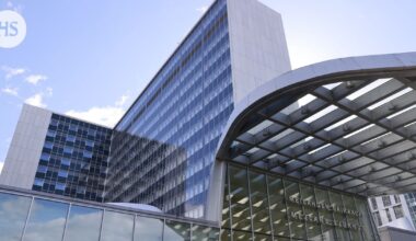 Tyttären timanttikaulakoru katosi päivystyksessä: Hus ei korvaa