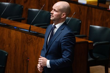 Ville Valkonen on kokoomuksen kansanedustaja Turusta.