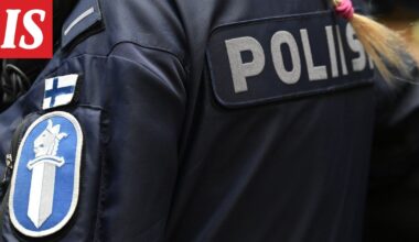 Ryöstöyritys veitsellä uhaten Espoon Latokaskessa