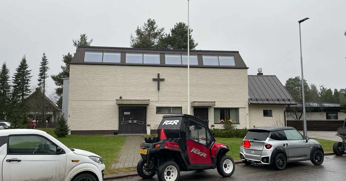 Naispappeutta vastustava herätysliike ei taivu – aikoo jatkaa luvattomia ehtoollisia Porissa | Satakunta