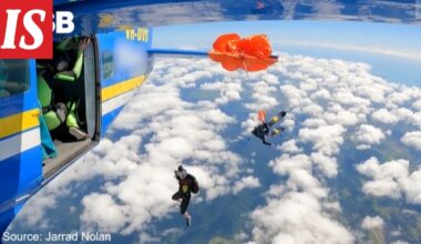 Laskuvarjohyppääjän varjo kietoutui lentokoneen siipeen – hurja tilanne tallentui videolle