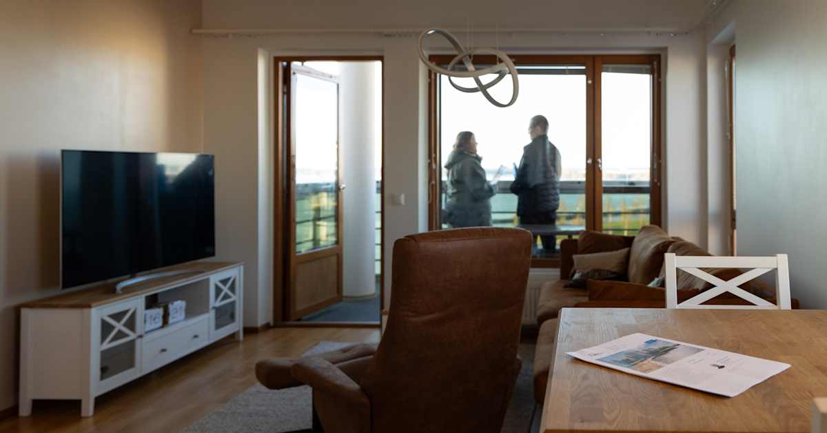 Myyjät salakuvaavat asuntonäyttöjä – laitonta, sanovat kiinteistönvälittäjät | Uutisia lyhyesti