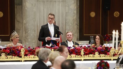 Stubb piti maljapuheen kuninkaanlinnassa Amsterdamissa torstaina.