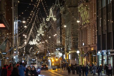 Nuorten shoppailuinto saa kehut Rahkoselta.