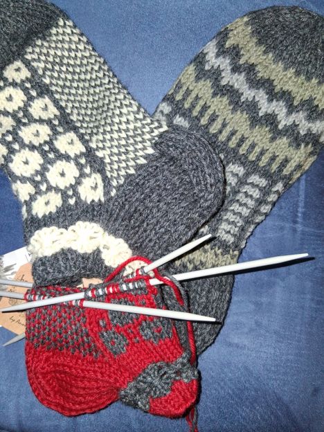 Konvehtien sijaan Pentikäinen paketoi tänä vuonna tossukoita.