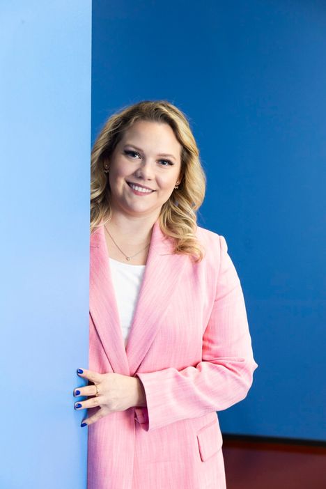 Katariina Kiviranta pääsi tekemään unelmatyötään syksyllä 2021 suruprosessin keskellä.