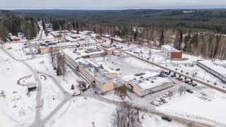 Yksi asia yhdistää isojen kaupunkien isoja lukioita ja Rautavaaraa. Kouluruoka tulee Servican keskuskeittiöstä eikä saa kehuja.