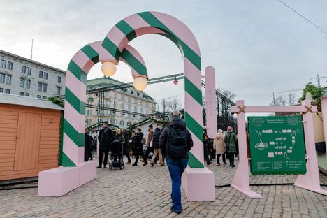 Mantan uusi joulutori sopii aikuiseen makuun, arvioi HS joulukuun puolivälissä.