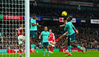 Valioliigassa hämmentävä ottelu – sarjajumbo Wolverhampton auttoi Arsenalin voittoon omilla maaleillaan | Urheilua lyhyesti