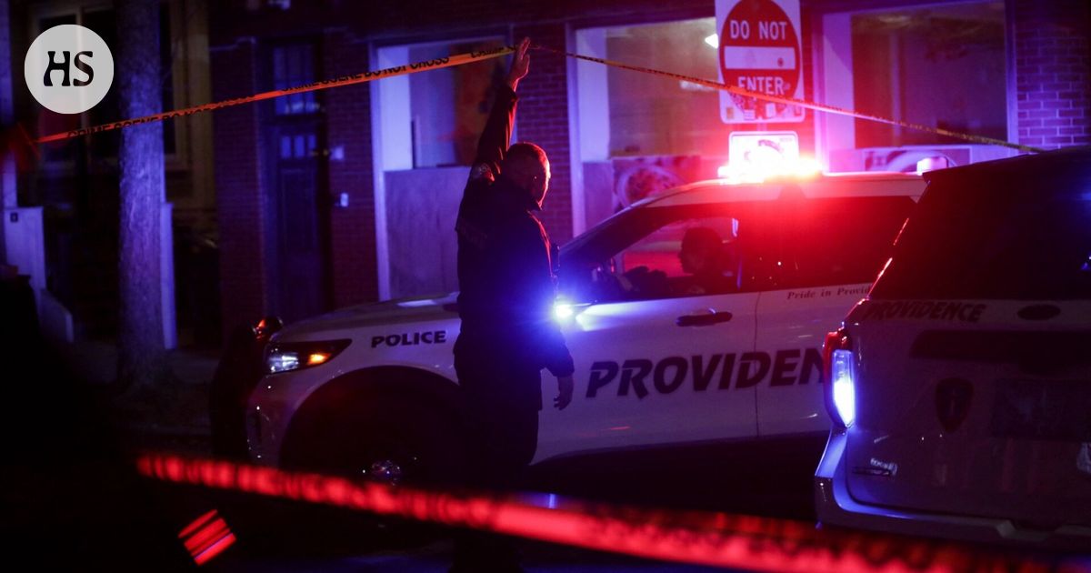 Ammuskelu yksityisessä yliopistossa, epäiltyä etsitään