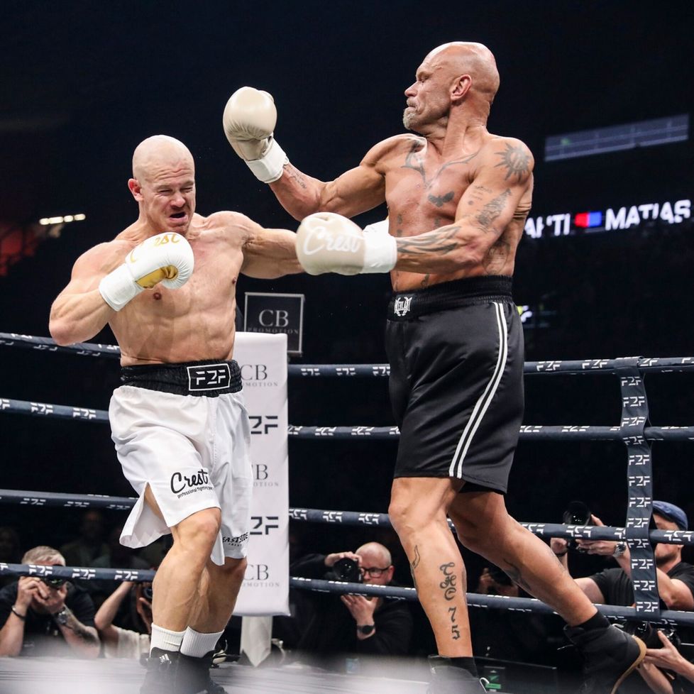 Testotimon tilalle Karimusta vastaan tulee ex-kehonrakentaja, Jere Karalahden syyskuussa voittanut Matias Niemi (kuvassa vasemmalla)