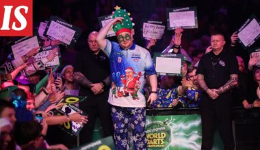 Ricky Evans: housut repesivät suorassa lähetyksessä