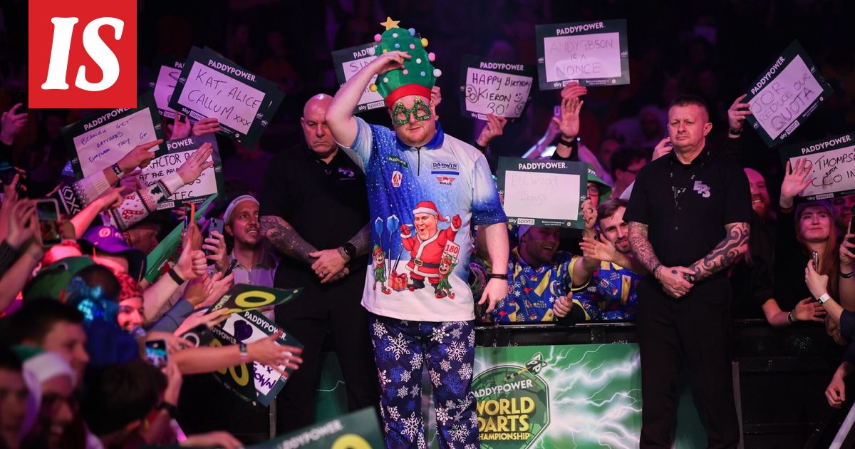 Ricky Evans: housut repesivät suorassa lähetyksessä