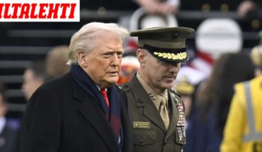 Donald Trumpilta ”historiallinen” kämmi jättiyleisön edessä