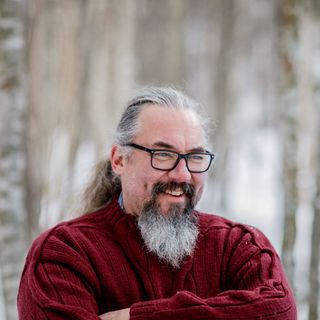 Jyväskylän yliopiston ekologian professori ja Suomen Luontopaneelin puheenjohtaja Janne Kotiaho.