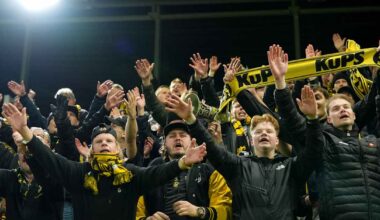 Yli 800 KuPS-fania kannustaa Lontoossa joukkuetta Valioliiga-seuran kotiareenalla | Urheilu