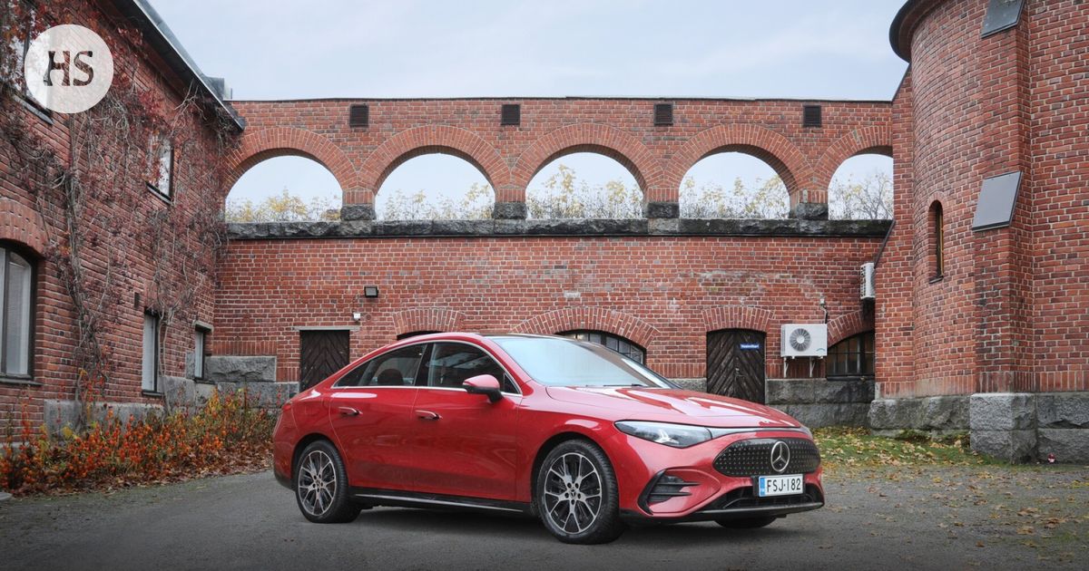 Vuoden autoksi Suomessa valittiin Mersun uusi sähköauto