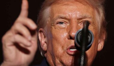 Trump asettaa lisää matkustuskieltoja ulkomaalaisille | Uutisia lyhyesti