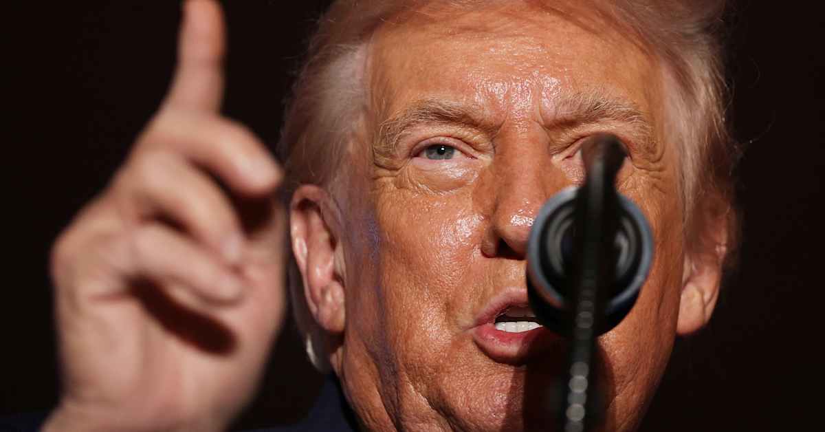 Trump asettaa lisää matkustuskieltoja ulkomaalaisille | Uutisia lyhyesti