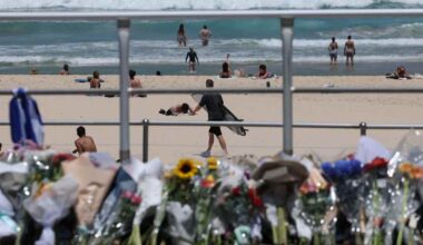 Bondi Beachin joukko­ampumisesta epäillylle kymmeniä syytteitä | Uutisia lyhyesti