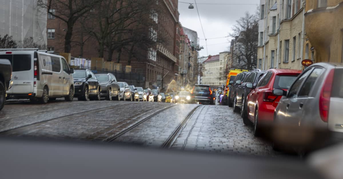Huolimaton kuski saattaa saada jopa 163 euron maksun Helsingissä: kaupunki suunnittelee rajuja hinnankorotuksia | Uusimaa