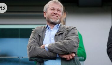 Roman Abramovitshia uhataan oikeustoimilla – Chelsean myynnistä saadut rahat vapautettava