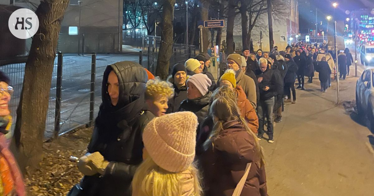 Kulttuuritalon konsertteihin sisäänpääsy ruuhkautuu, osa katsojista jäi ovien ulkopuolelle