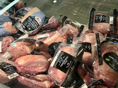 Joulukinkussa on yleensä hyvä säilyvyys, joten sen voi ostaa jo hyvissä ajoin ennen joulua.