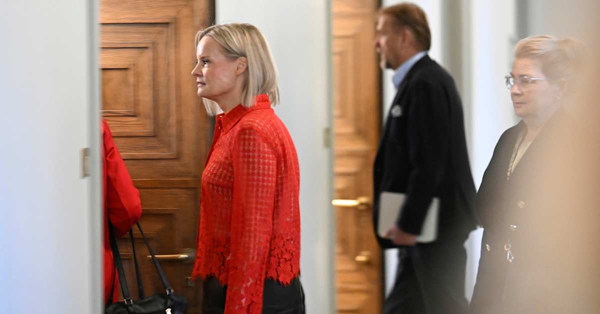 Riikka Purra julkisen talouden so­peu­tus­tar­pees­ta: ”Luvut ovat hirmuisia” | Politiikka