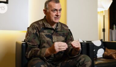 Uhka | Nato-komentaja varoittaa aggressiivisesta Venäjästä – ”Meidän on täydennettävä ammusvarasto” - HS.fi