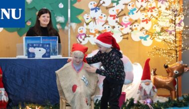 Pienet peikot tähdittävät Tervasuon koulun joulujuhlaa: ”Häntä hieman hankaloitti kuperkeikkojen tekoa”