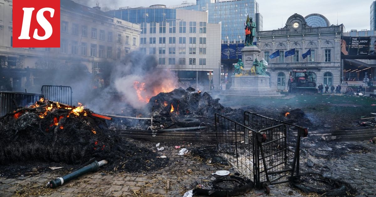 Maanviljelijät raivostuivat – tuhannet vastustivat historiallista EU-sopimusta Brysselissä