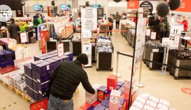 Verkkokaupan postittaja alkoi omin päin selvittää, myydäänkö tavaraa Venäjälle ja sai syytteen