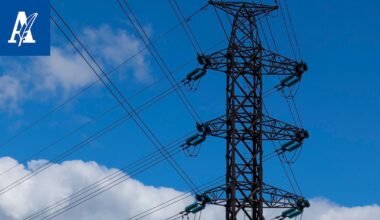 Uudesta sähkön teho­maksusta tuli niin paljon palautetta, että hanke viivästyi – tällainen se on